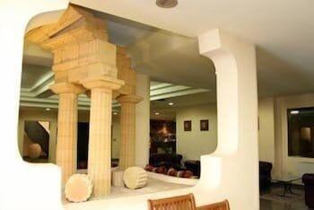 Grand Mose Hotel