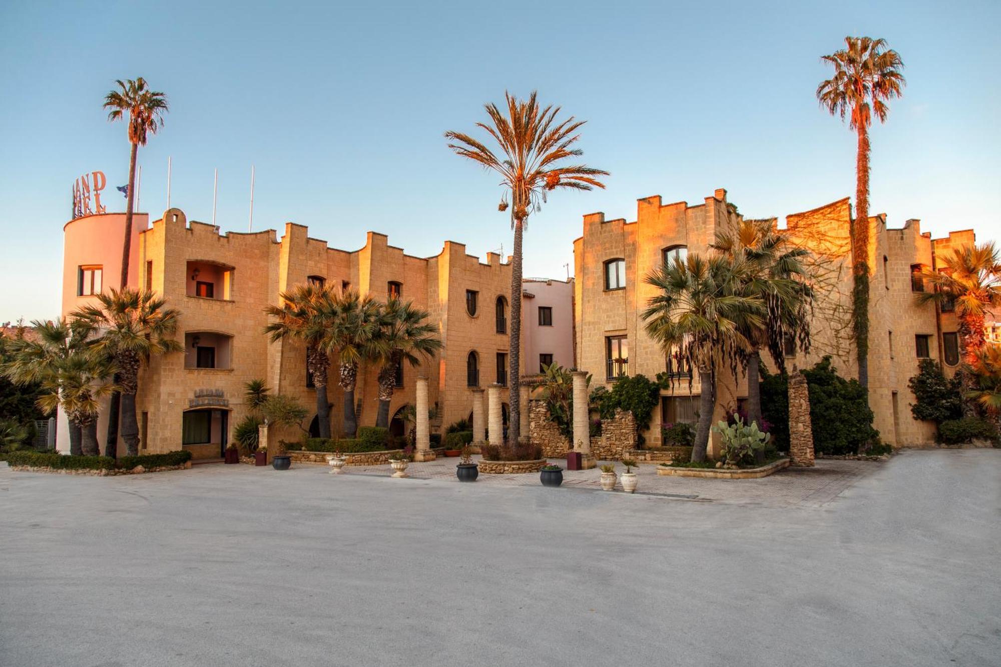 Hotel Grand Mose 4*